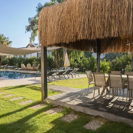 מלון דירות Kalender 4*